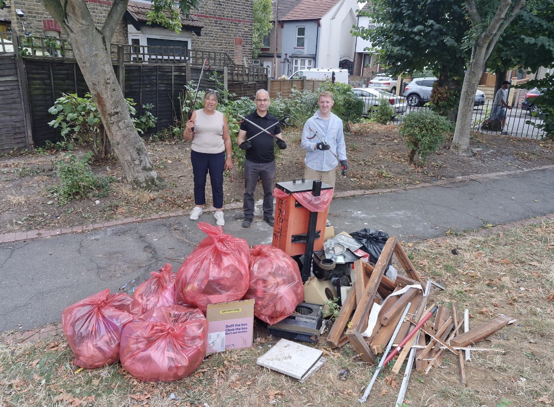 Greatfields Park Tidy-up.